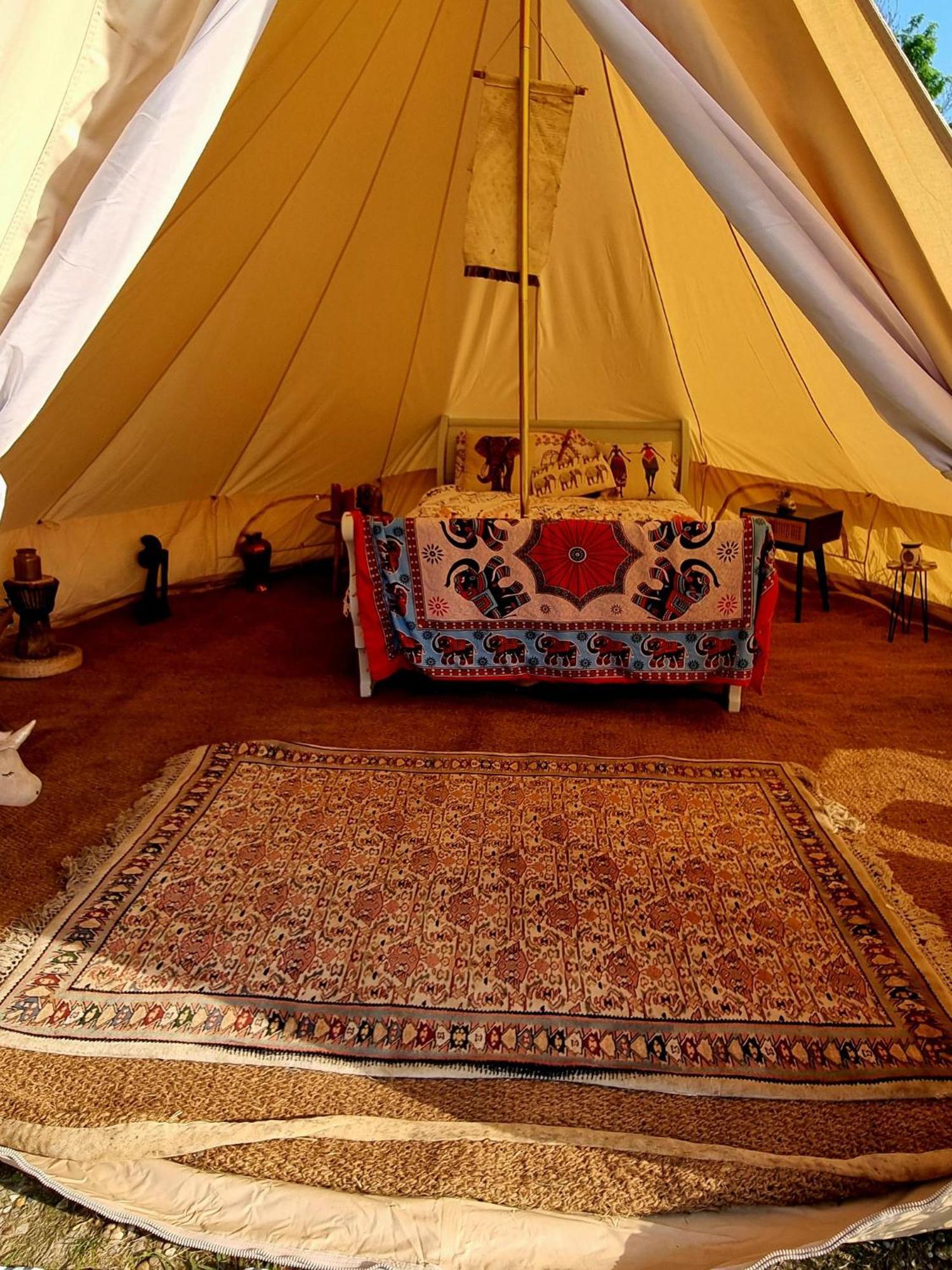 Secret Garden Glamping African Themed Tent Newark-on-Trent (Nottinghamshire) Exterior foto